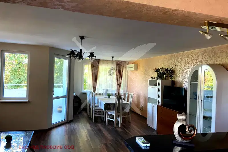 Three-room apartment in Karsiyaka, Plovdiv with functional layout