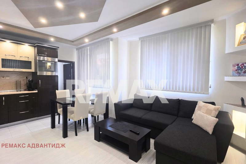 3-стаен апартамент с 2 тераси в Кършияка, Пловдив