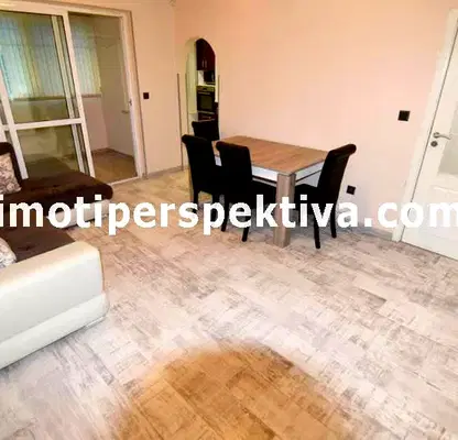 Снимка 3 — Тристаен апартамент с две тераси в Кючук Париж, Пловдив