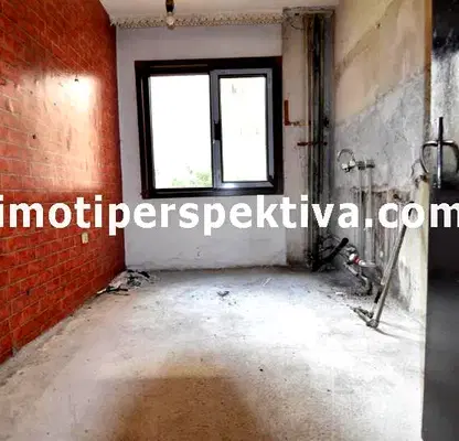 Снимка 5 — Тристаен апартамент в Кючук Париж, Пловдив с тераса