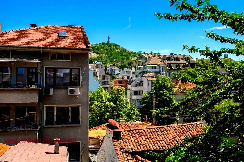 3-bedroom apartment in Plovdiv, Mladejki Hylm