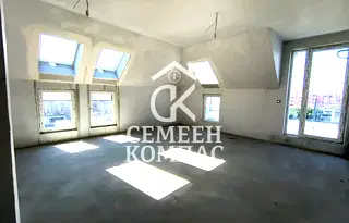 Тристаен апартамент с 2 тераси в Остромила, Пловдив