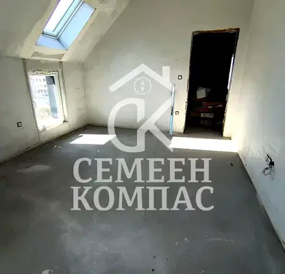 Снимка 5 — Тристаен апартамент с 2 тераси в Остромила, Пловдив