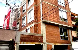 Тристаен апартамент в Съдийски, Пловдив с тераса на последен етаж