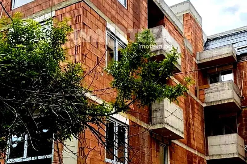 3-bedroom apartment in Plovdiv, Sydiiski