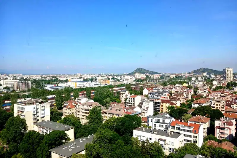 3-bedroom apartment in Plovdiv, Sydiiski