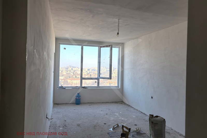 3-bedroom apartment in Plovdiv, Sydiiski