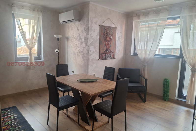 3-bedroom apartment in Plovdiv, Sydiiski