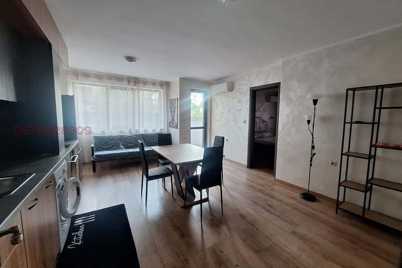 3-bedroom apartment in Plovdiv, Sydiiski