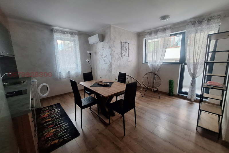 3-bedroom apartment in Plovdiv, Sydiiski