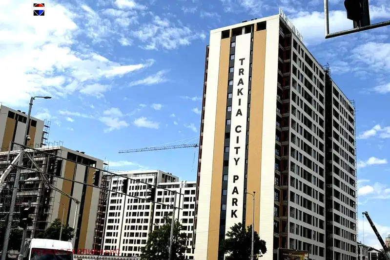 Двустаен апартамент в Тракия с вътрешен озеленен двор