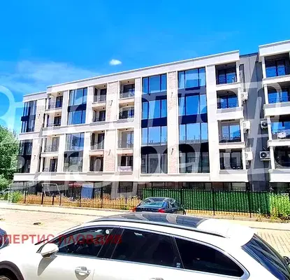 Снимка 3 — Тристаен апартамент с веранда в Западен, Пловдив