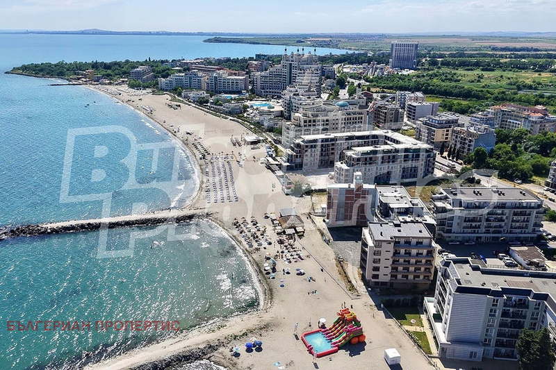 Тристаен апартамент в Бургас, Поморие