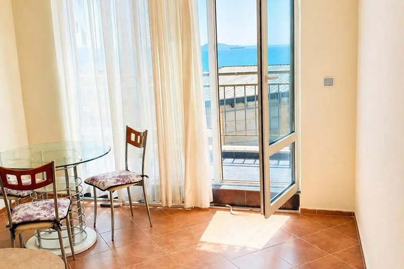 4-bedroom apartment in Oblast Burgas, Pomorie
