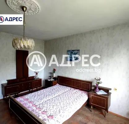 Снимка 4 — Многостаен апартамент в Раз, Център