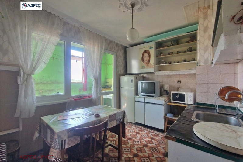 Тристаен апартамент в Русе, Родина 2