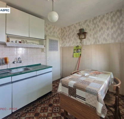 Снимка 2 — Тристаен апартамент в Русе, Родина 2