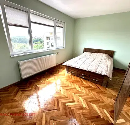 Снимка 4 — Тристаен апартамент с тераси в Русе, Възраждане