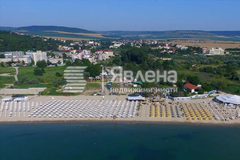 Двустаен апартамент в Добрич, с. Кранево
