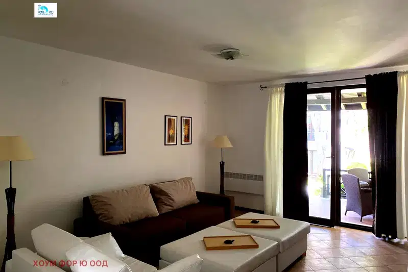 Тристаен апартамент с голяма тераса в с. Лозенец, Oasis Resort