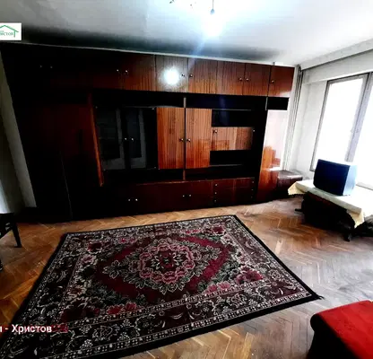 Снимка 2 — Тристаен апартамент в Шумен, 5-ти полк