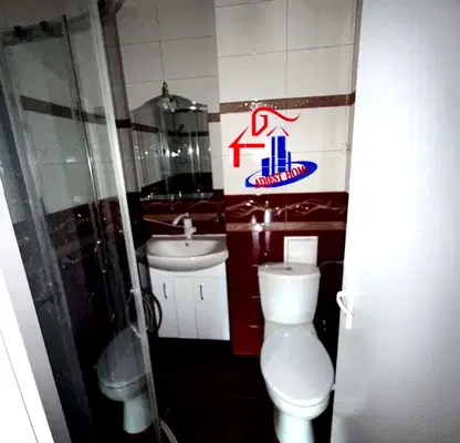 Снимка 5 — Двустаен апартамент в Шумен, Център
