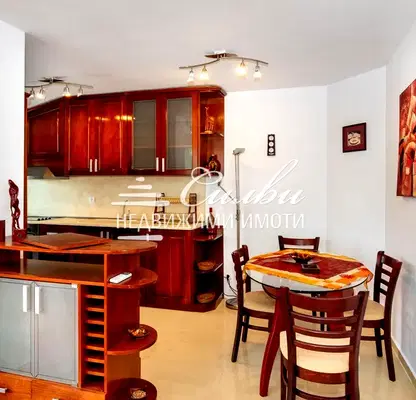 Photo 4 — 3-bedroom apartment in Shumen, Centyr