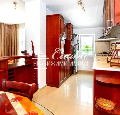 Photo 5 — 3-bedroom apartment in Shumen, Centyr