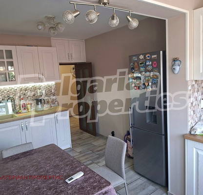Photo 3 — 3-bedroom apartment in Shumen, Centyr