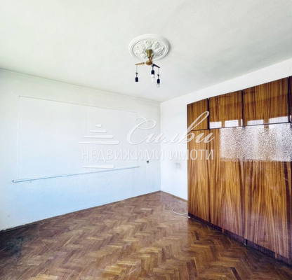 Photo 3 — 3-bedroom apartment in Shumen, Dobrudjanski