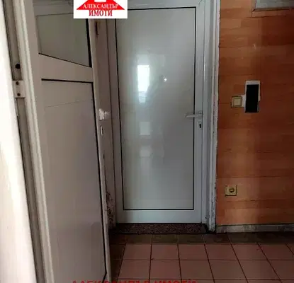 Снимка 5 — 2-стаен апартамент с гараж в Банишора, София