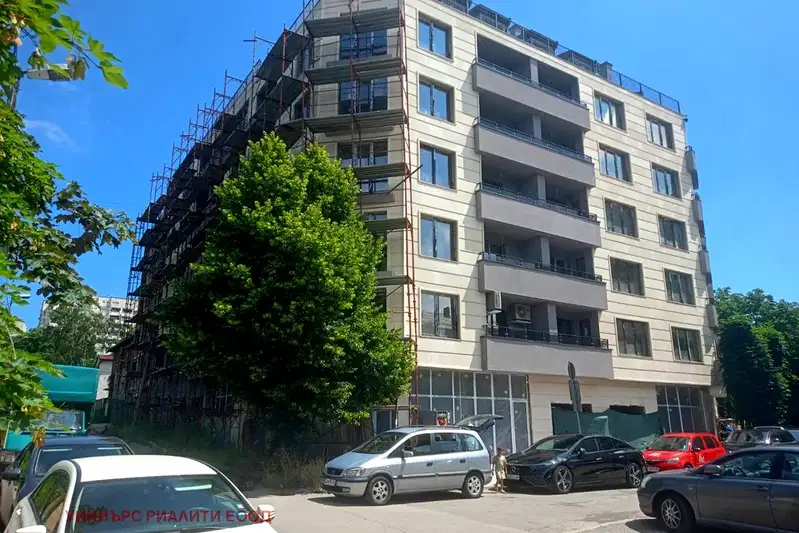 2-room apartment with panoramic terrace in Banishora, Sofia