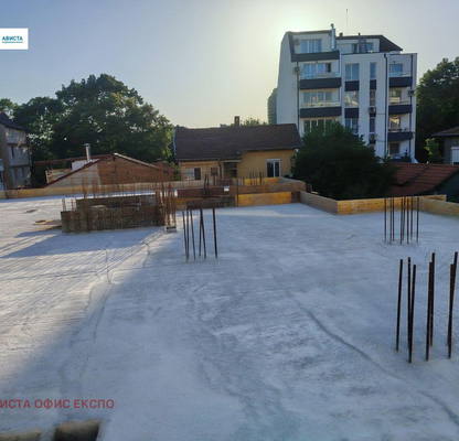 Снимка 4 — Двустаен апартамент с панорамна гледка в Банишора, София
