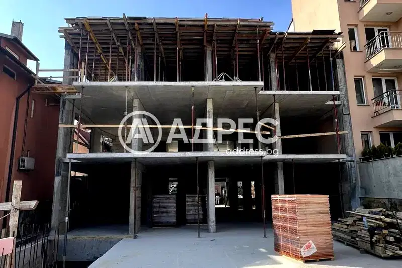 3-bedroom apartment in Sofiya, Banishora