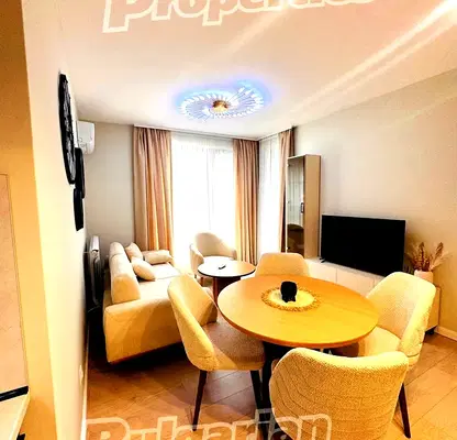 Снимка 2 — Двустаен апартамент с тераса в Банишора, София