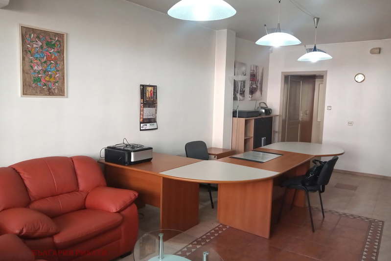 3-bedroom apartment in Sofiya, Belite Brezi