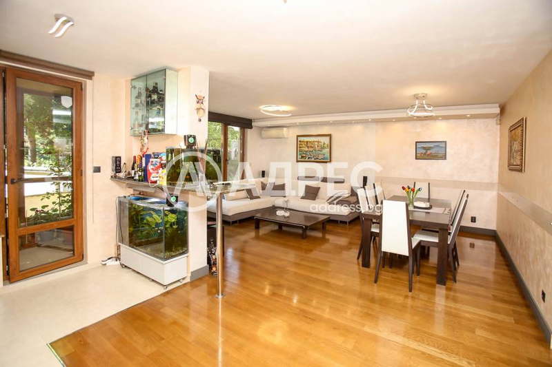 4-bedroom apartment in Sofia, Boyana