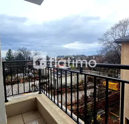 Снимка 2 — Двустаен апартамент в Бояна с функционално разпределение