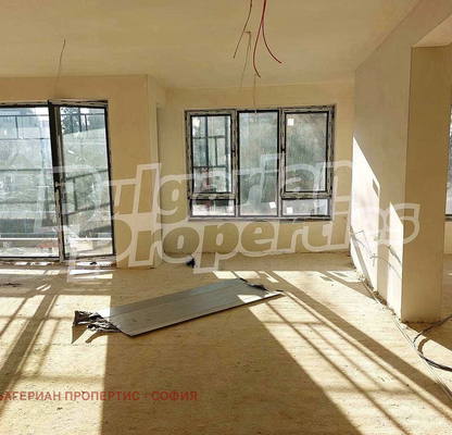 Снимка 2 — Двустаен апартамент 136 кв.м. в Бъкстон с асансьор