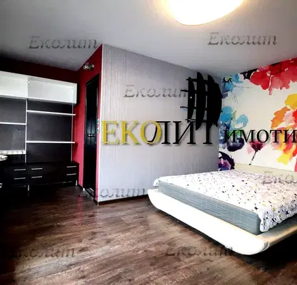 Снимка 4 — Просторен 3-стаен апартамент в Бъкстон с две тераси
