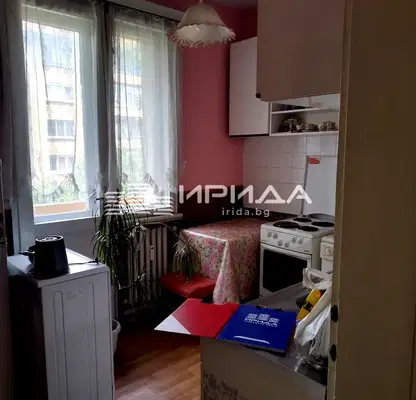 Снимка 4 — Тристаен апартамент 80 кв.м. в Център с югоизточно изложение