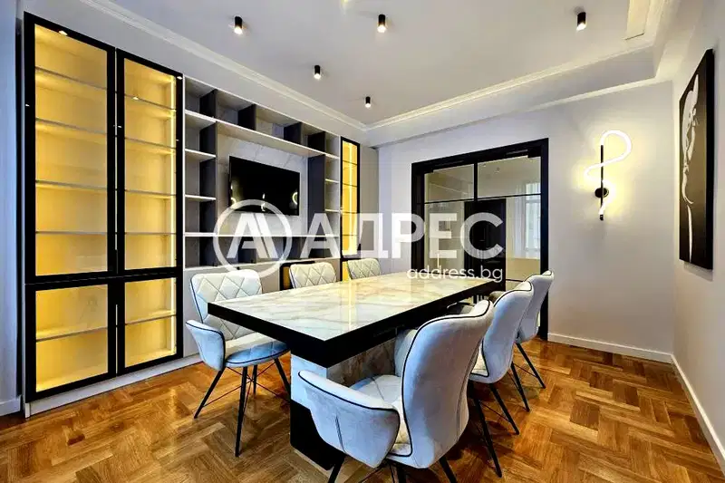 3-bedroom apartment in Sofiya, Centyr