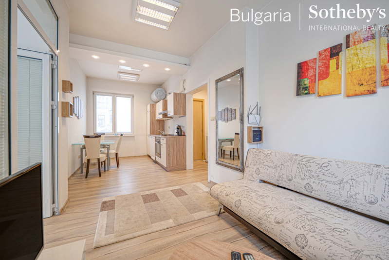 3-bedroom apartment in Sofia, Centyr