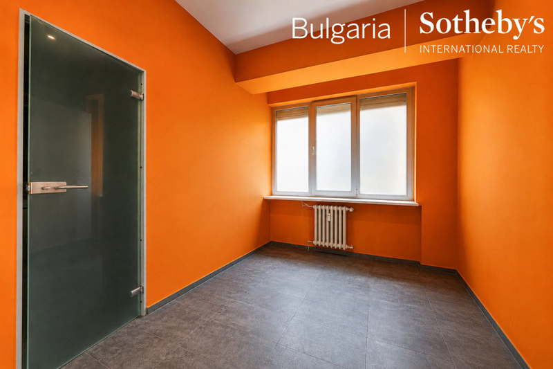 3-bedroom apartment in Sofiya, Centyr