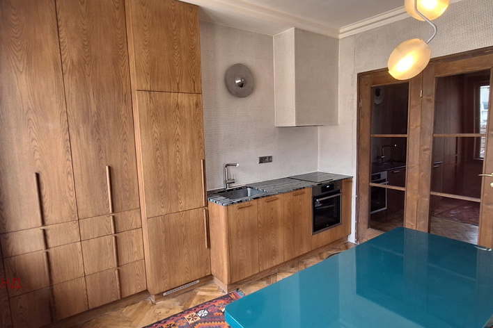 3-bedroom apartment in Sofiya, Centyr