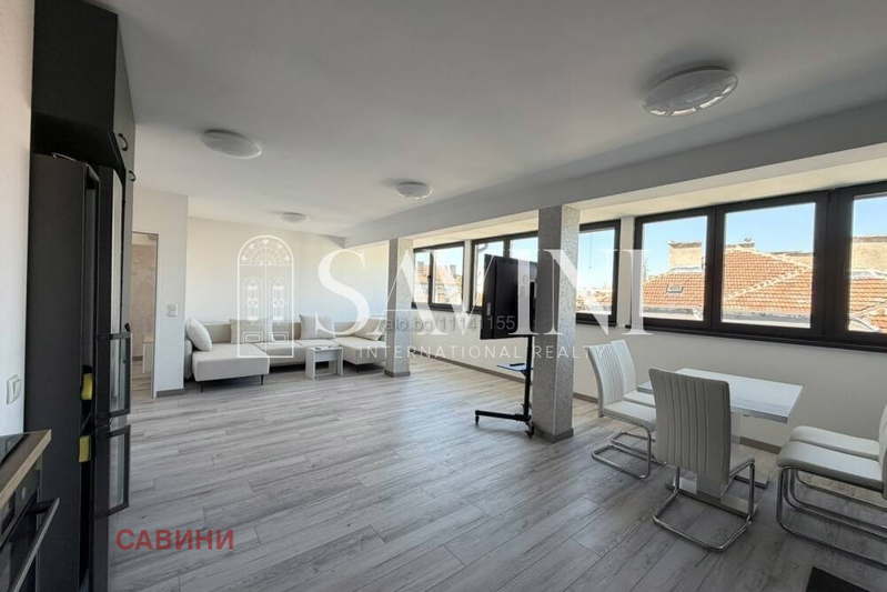 Three-room apartment in Sofia Centre with two bathrooms