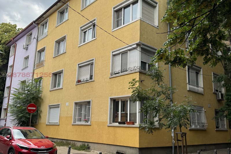 3-стаен апартамент в Център, София санирана сграда