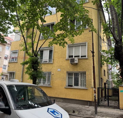 Снимка 3 — 3-стаен апартамент в Център, София санирана сграда