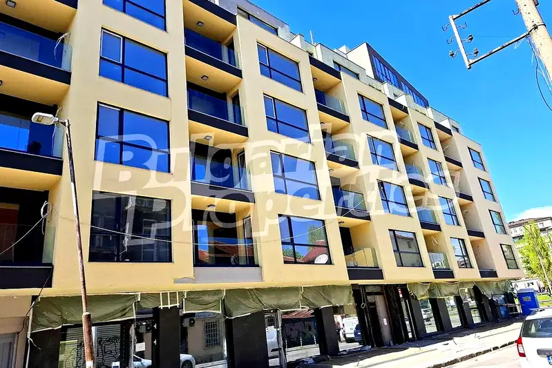 4-bedroom apartment in Sofiya, Centyr