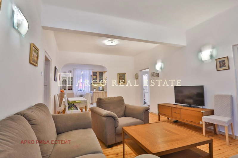 4-bedroom apartment in Sofiya, Centyr